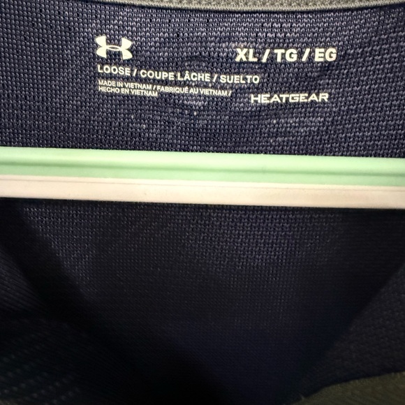 Under Armour Men’s Dark Blue HeatGear Top - Picture 3 of 4